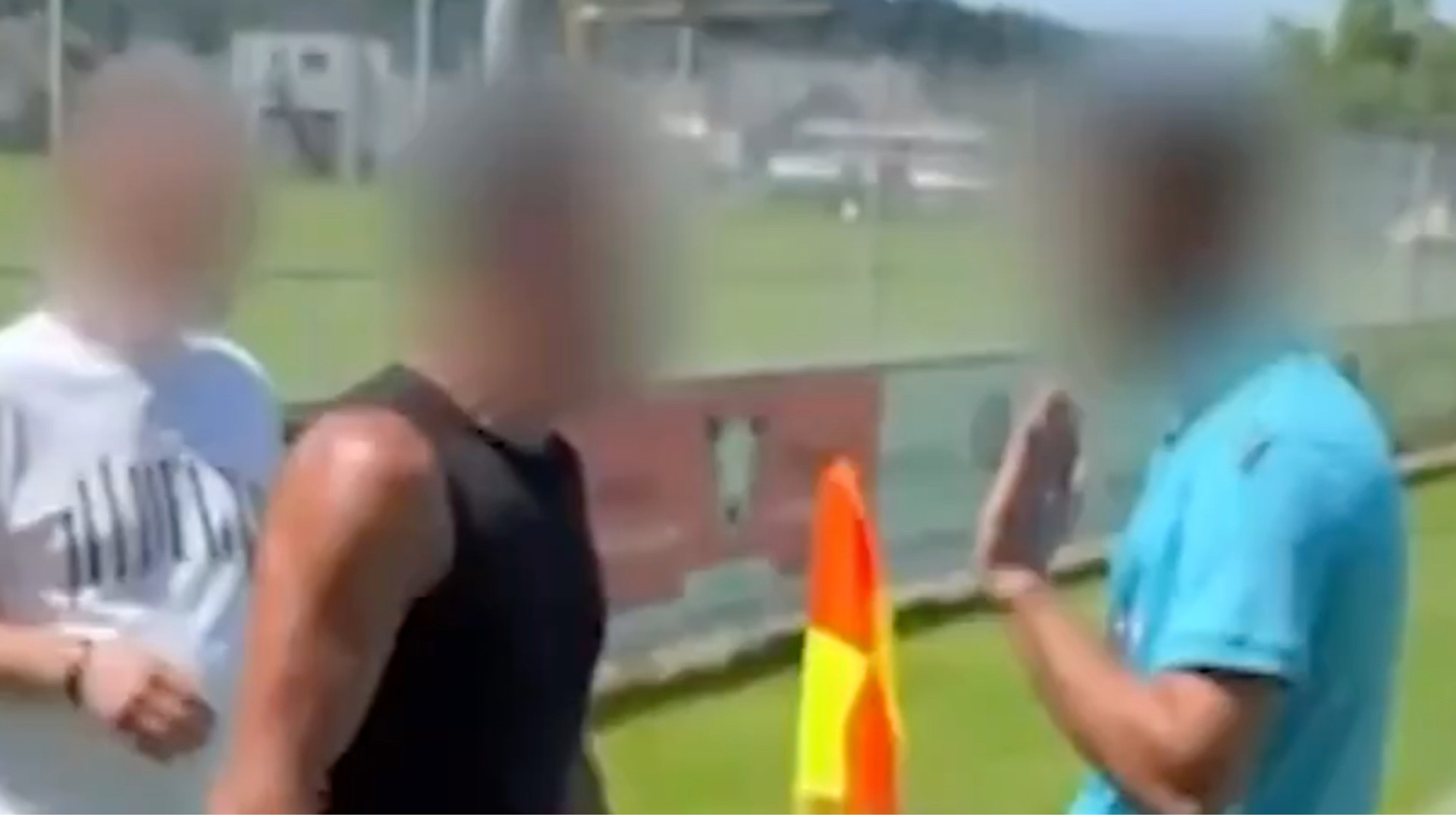 Скандал у Швейцарії: батько гравця нокаутував арбітра після дитячого матчу