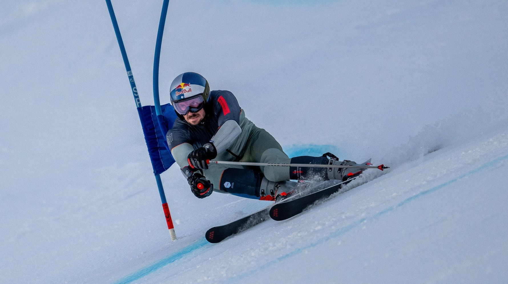 Легендарный горнолыжник Хиршер решил остаться в спорте еще на год