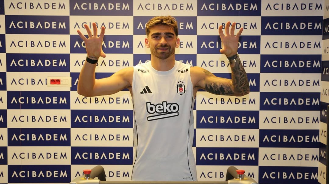 Одноклубник Зинченко будет играть за Бешикташ