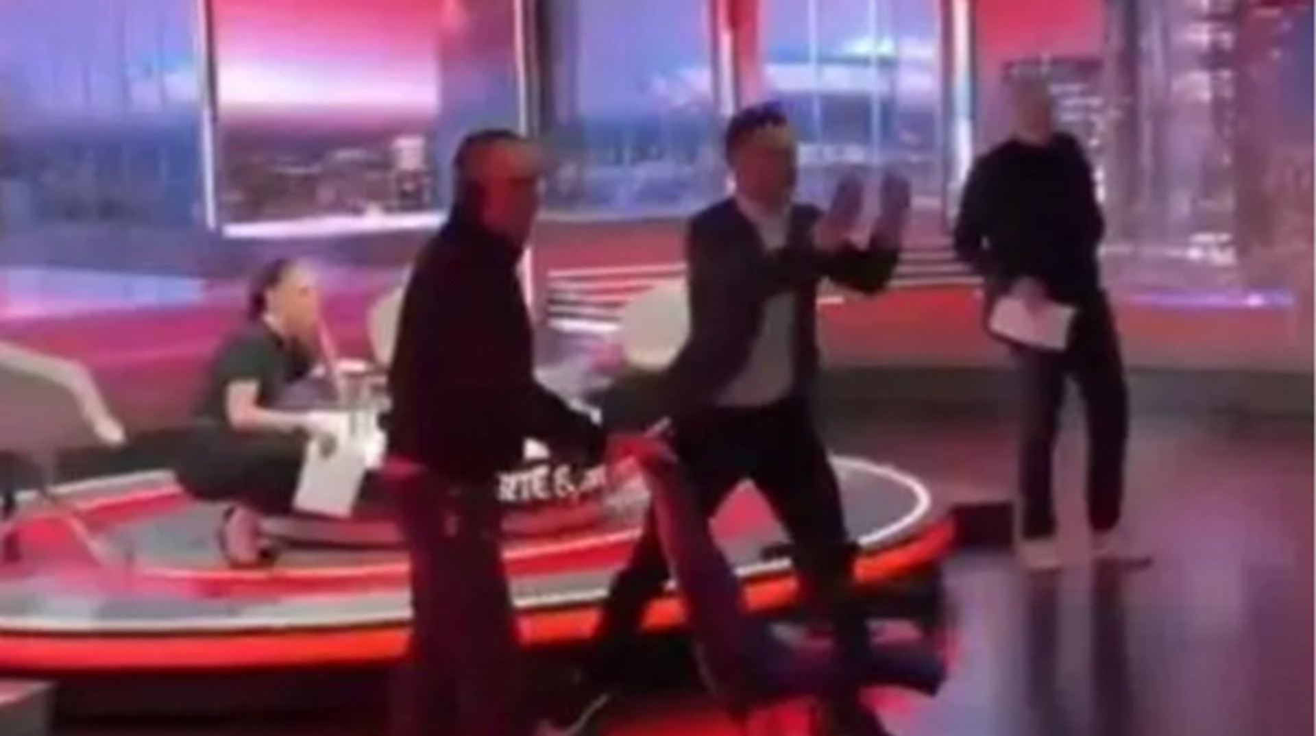 Отсоси, ливерпульская с***а: легенда Ирландии попал в скандал из-за празднования гола сборной