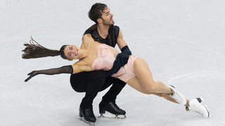 Блиск і золото vs нарцисизму і аб’юзерства. Що не так з олімпійським турніром у танцях на льоду і про що забув Netflix