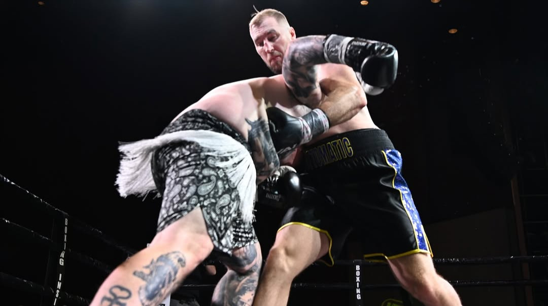 Закрыл поражение от Чисоры: Валлин одержал победу эффектным нокаутом