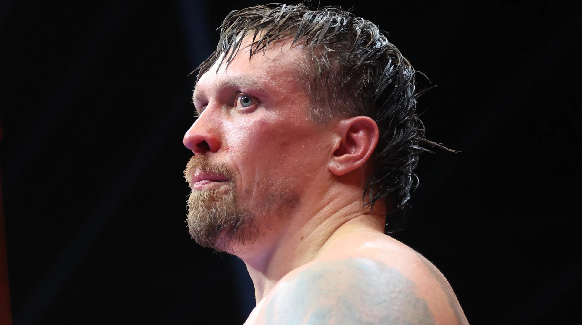 Усик відреагував на критику фінального рішення судді у бою з Верховеном: Це не моя робота