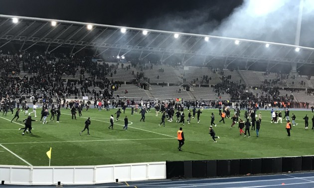 Ліон та Париж не змогли дограти матч Кубка Франції через поведінку фанатів