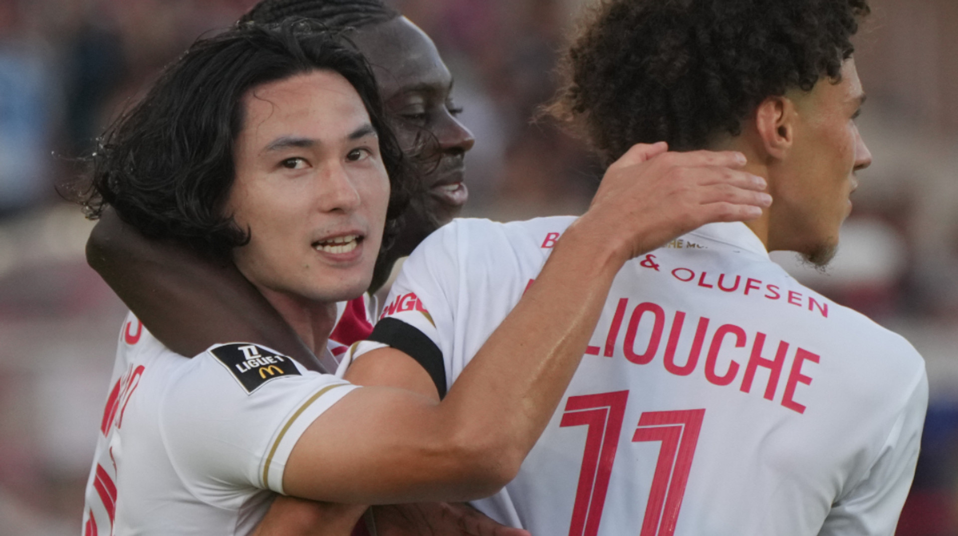 Игроки Монако летели на матч ЛЧ в трусах: самолет превратился в сауну