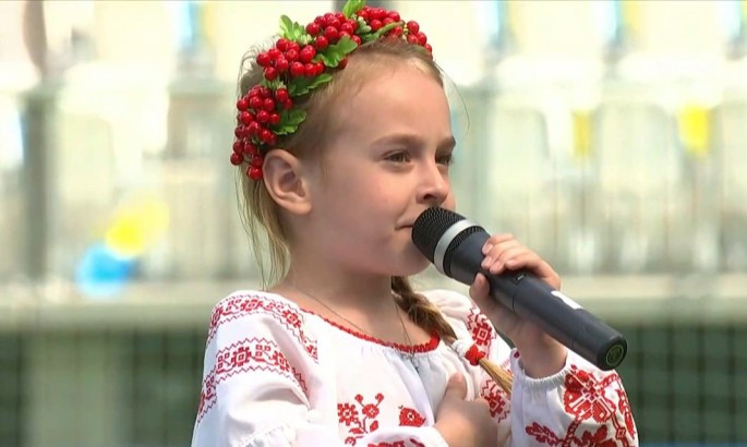 7-річна Амелія Анісович зворушливо виконала Гімн України перед грою Україна - Вірменія
