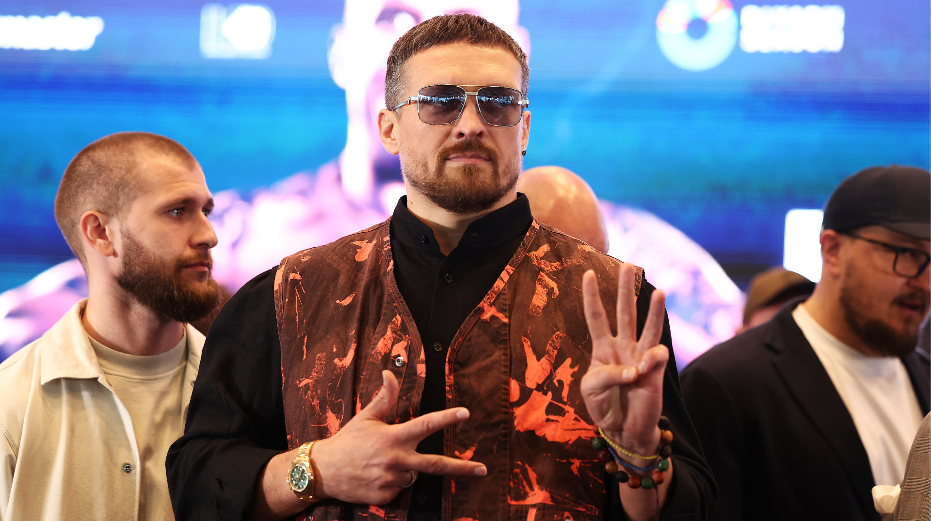 Украинский боксер рассказал, при каком условии Усик может стать звездой в США