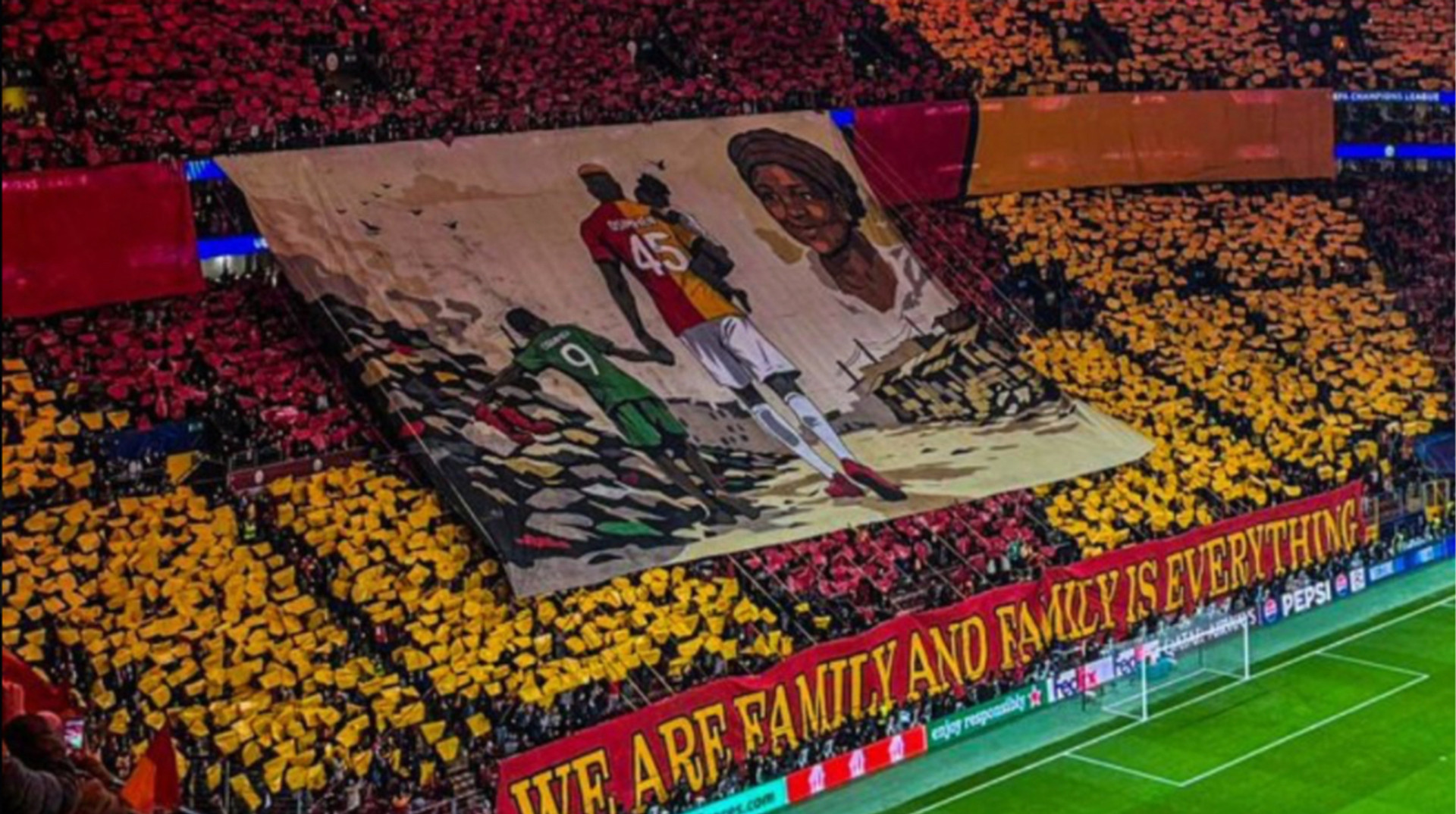 Фанати Галатасарая банером про померлу маму довели до сліз зіркового форварда