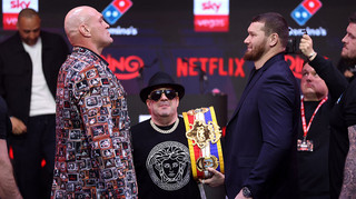 Ф’юрі та росіянин Махмудов провели битву поглядів