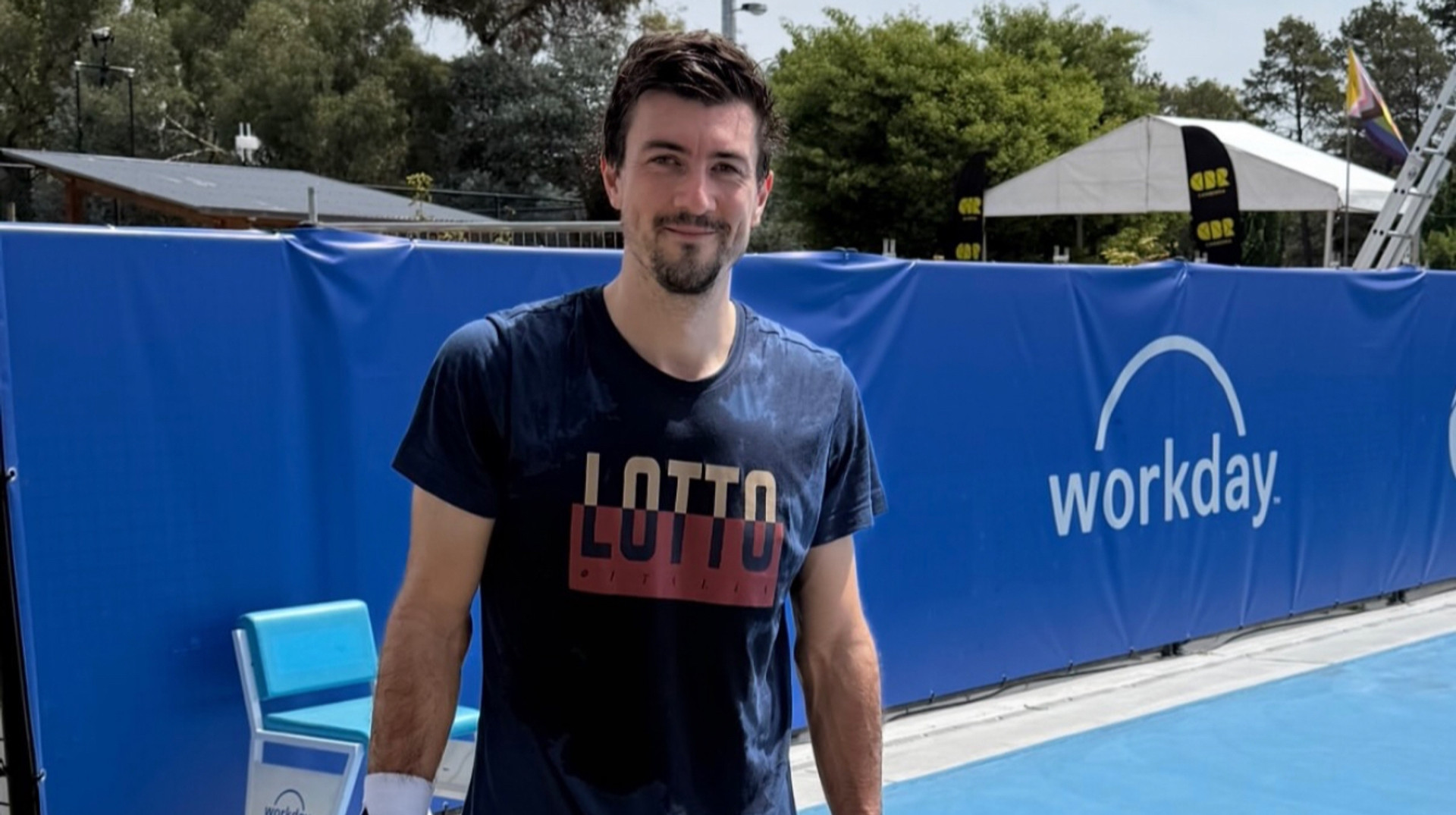 Рано отпраздновал победу: теннисист забыл правила Grand Slam и позорно вылетел с Australian Open