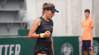 Скандал на матчі WTA: режисери трансляції поставили біля росіянки прапор РФ