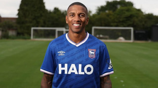 Фейл дня: у легенди МЮ брали інтервʼю, доки на фоні стояв одноклубник з оголеними сідницями