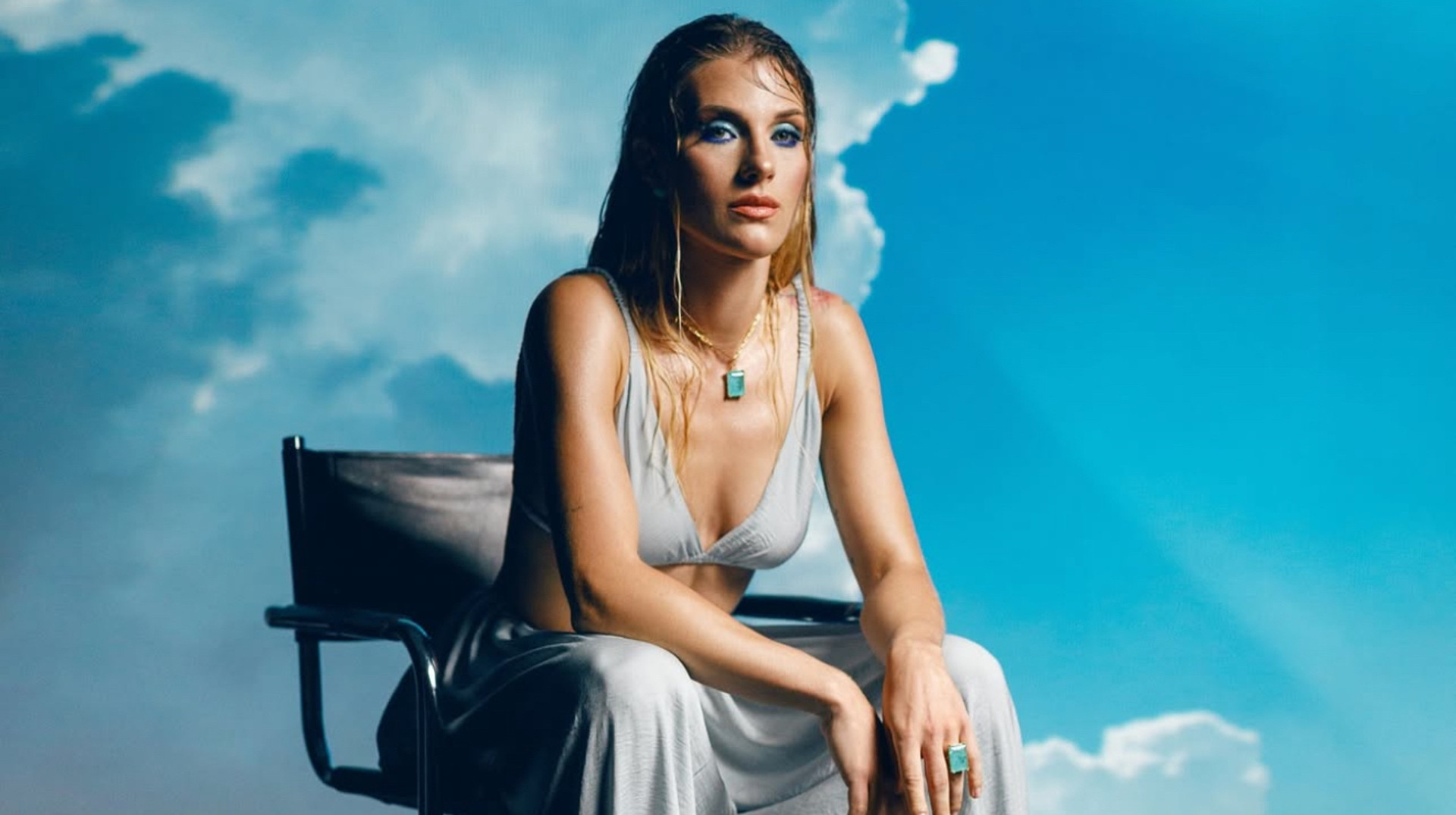 Шикарна засмага та ідеальна форма: Харлан поділилася теплим знімком з пляжу