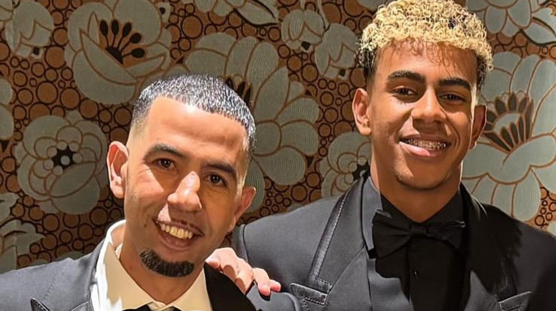 Провоцировал фанатов команды-соперника: отец звезды Барселоны вляпался в скандал во время матча с Бетисом