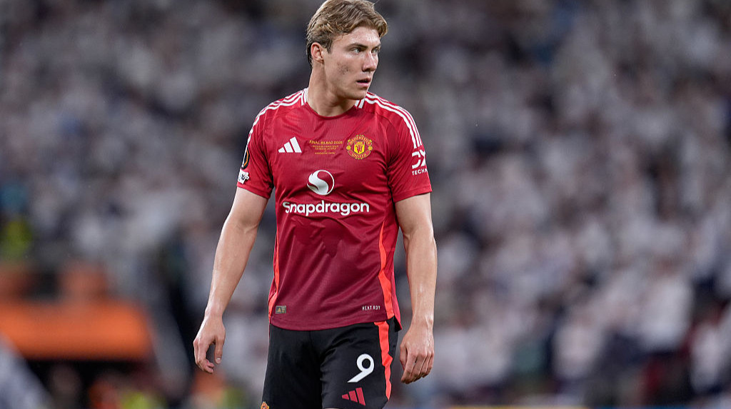 Наполи планирует выкупить у Манчестер Юнайтед контракт Хойлунна