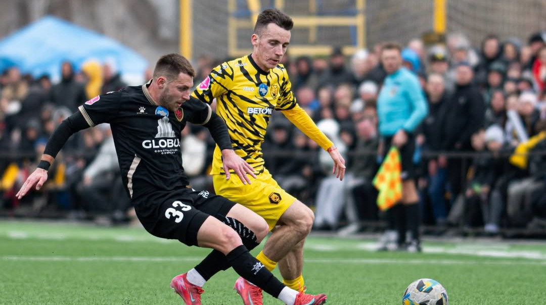 Чернігів у серії пенальті переміг Фенікс-Маріуполь та став останнім півфіналістом Кубку України