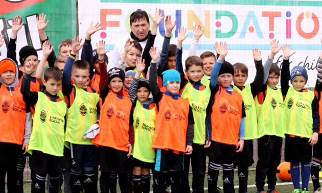 Шахтар за підтримки УЄФА запустив проект Давай, грай на території Донбасу