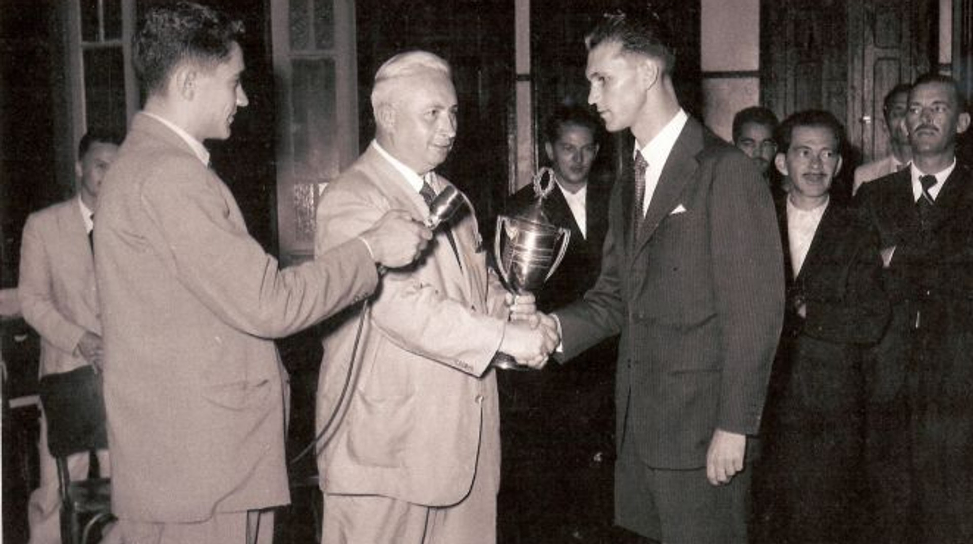 Володимир Бакуменко: харків'янин, емігрант, який став батьком бразильських шашок