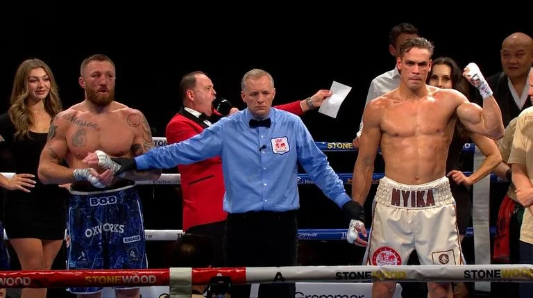 Н'їка здолав Мессона та став офіційним претендентом на пояс IBF