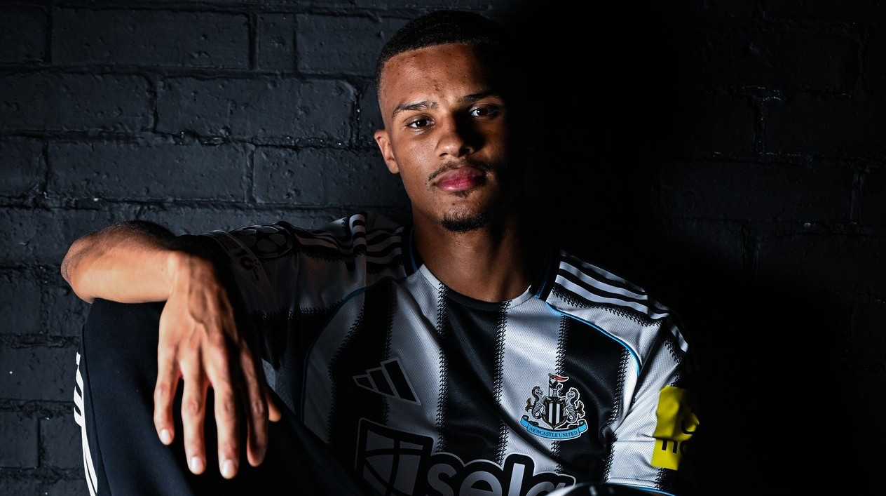 Ньюкасл за 40 млн євро підписав захисника Мілана