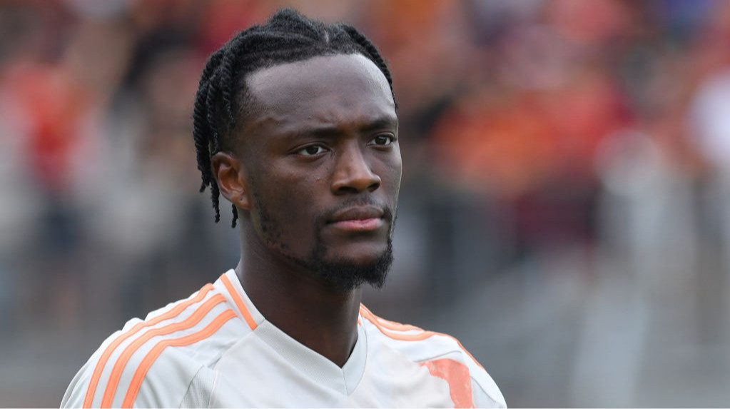 Астон Вілла працює над трансфером Абрагама