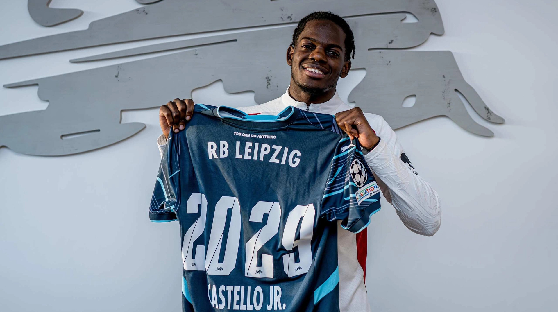 Баварія зацікавлена у трансфері 22-річного захисника Лейпцига