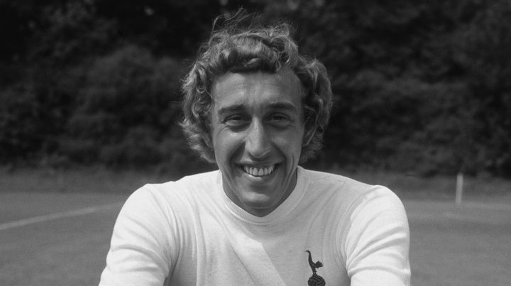 Пішов з життя легендарний нападник Тоттенгема Мартін Чіверс