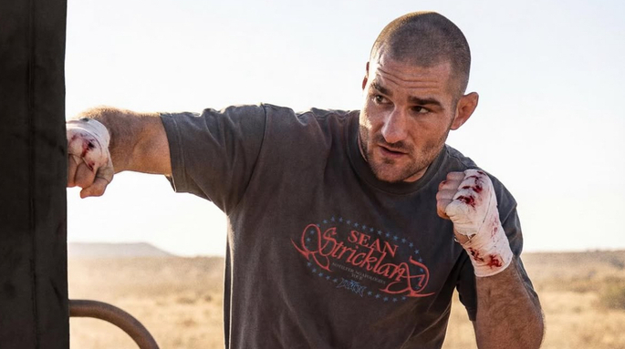 Краще виходить готувати та прибирати: екчемпіон UFC зробив гучну заяву про жінок в ММА