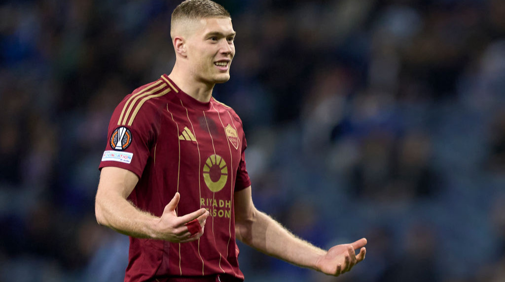 Не впечатлил: Довбик узнал оценку за победный матч Ромы над Атлетиком в Лиге Европы