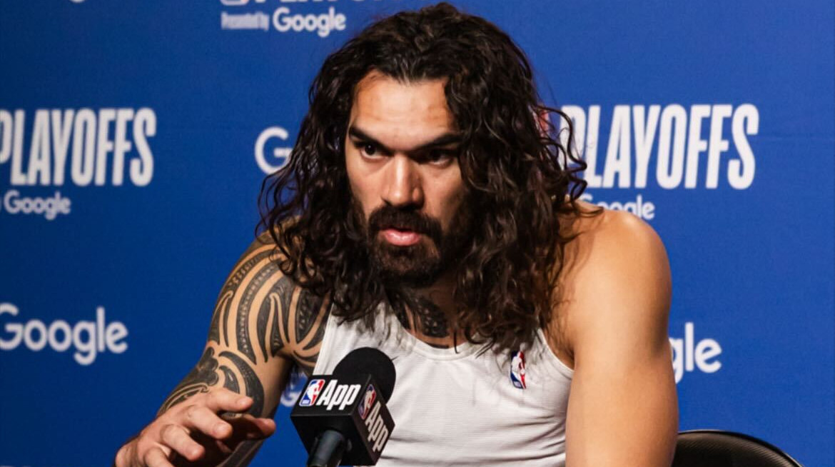 Стівен Адамс