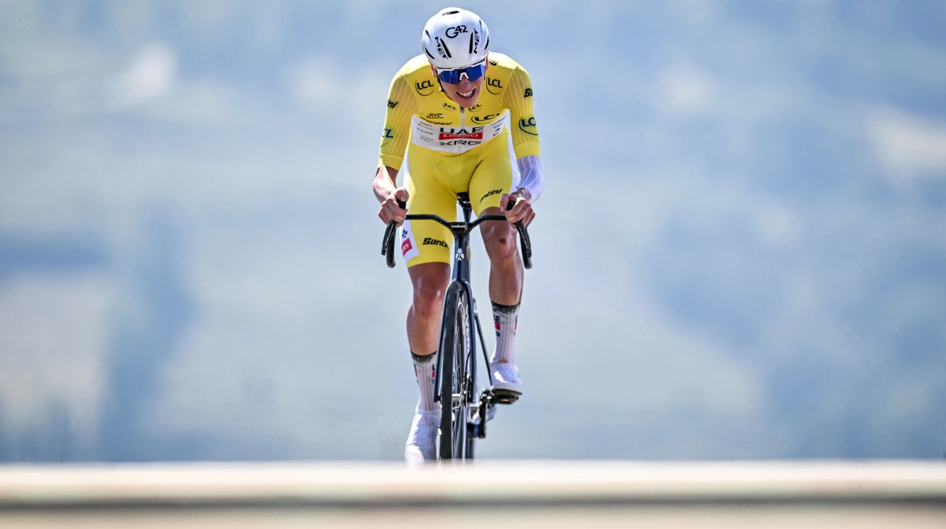 За крок до рекордсменів. Погачар став чотириразовим переможцем Тур де Франс