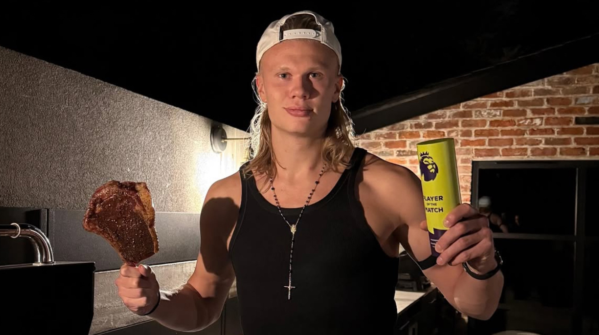 Зірка Ман Сіті епічно затролив юних фанатів Арсенала за непристойні жести на його адресу