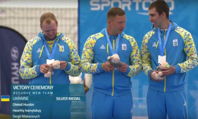 Українські лучники виграли срібні медалі на етапі Кубка світу