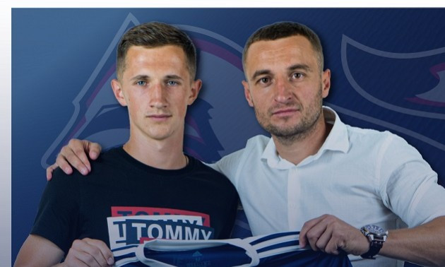 Минай підписав двох гравців СК Дніпро-1