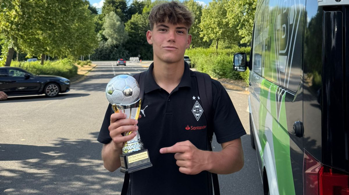 Игнорирование от сборной Украины и переход в ПСВ: агент Мартынюка рассказал о трансфере клиента в Нидерланды