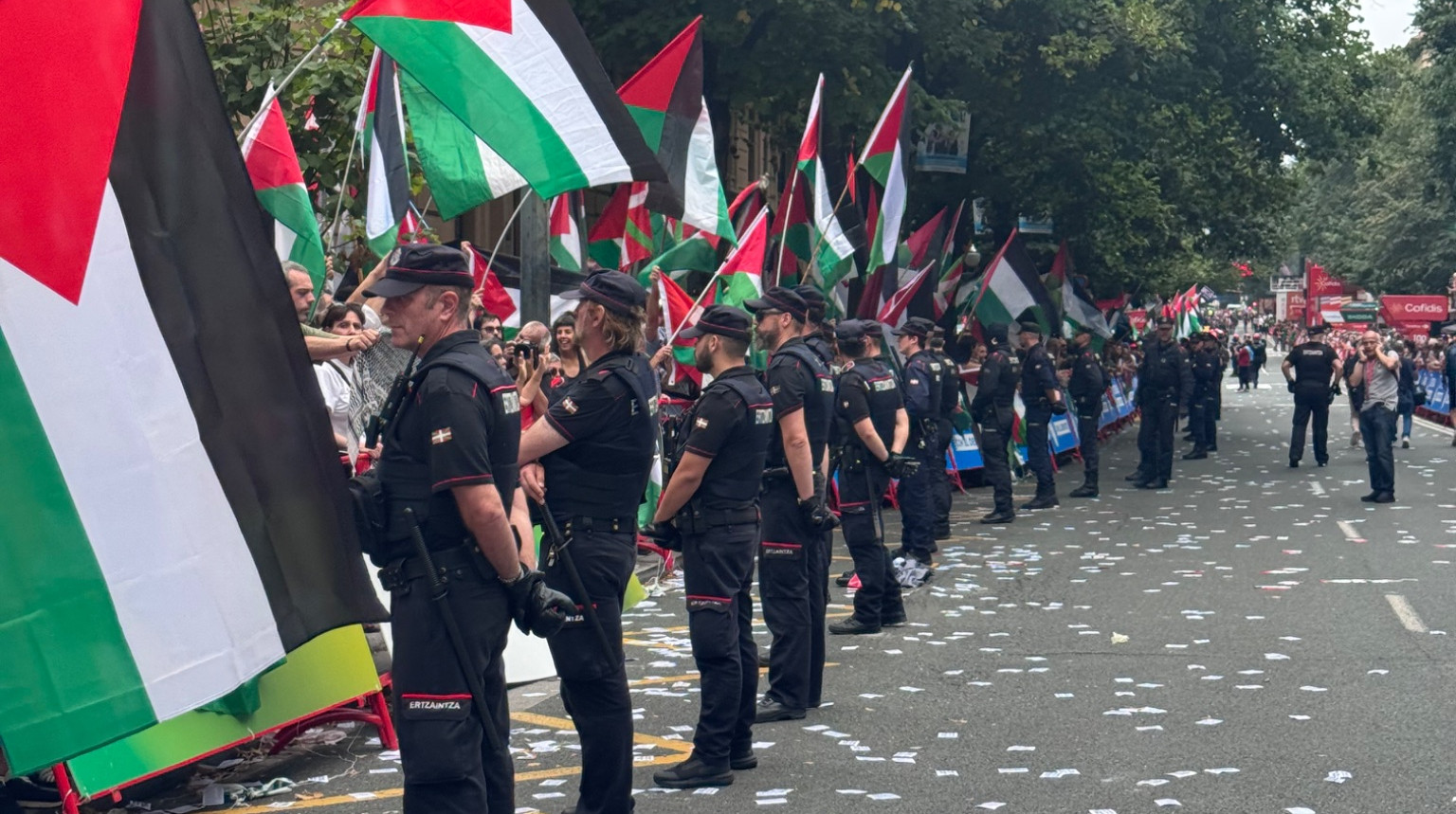 Етап Вуельти-2025 нейтралізували через пропалестинських протестувальників