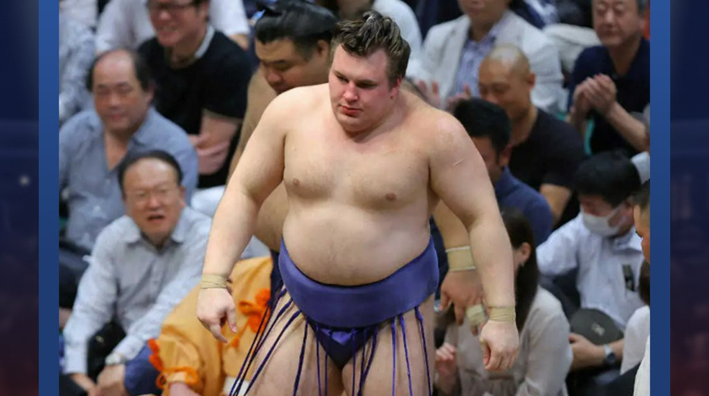 Вышел на 8-1. Украинец Аонишики одержал очередную победу на турнире Kyushu 2025