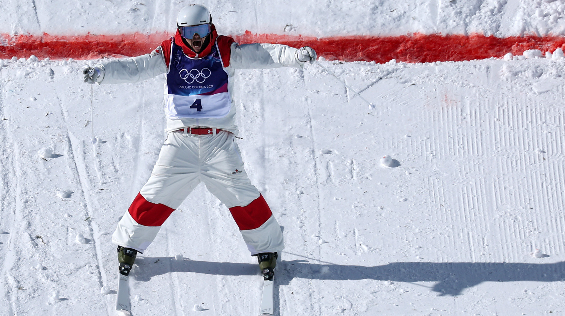 Канадец Кингсбери одержал победу в лыжном фристайле в дисциплине парный могул