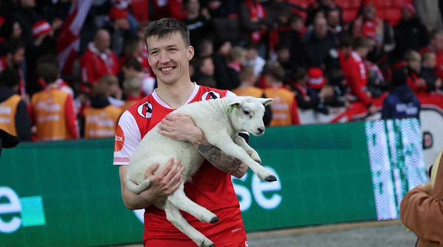 Клуб елітного дивізіону Норвегії подарував ягня найкращому гравцю матчу