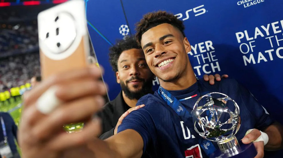 Нападающий ПСЖ признан лучшим молодым игроком сезона в Лиге чемпионов