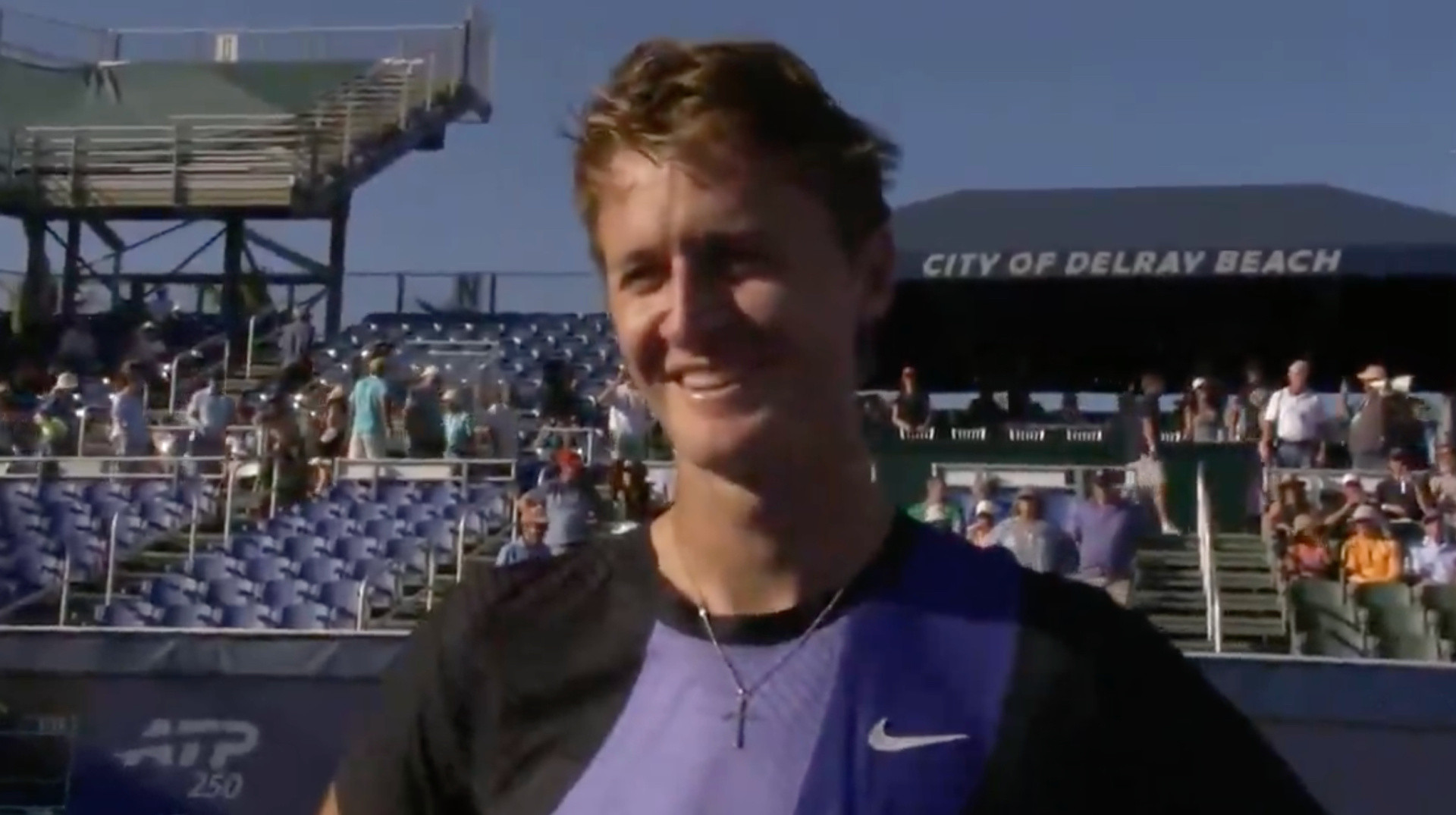 Успех неожиданно превратился в секс: репортерша забавно оговорилась во время интервью с теннисистом