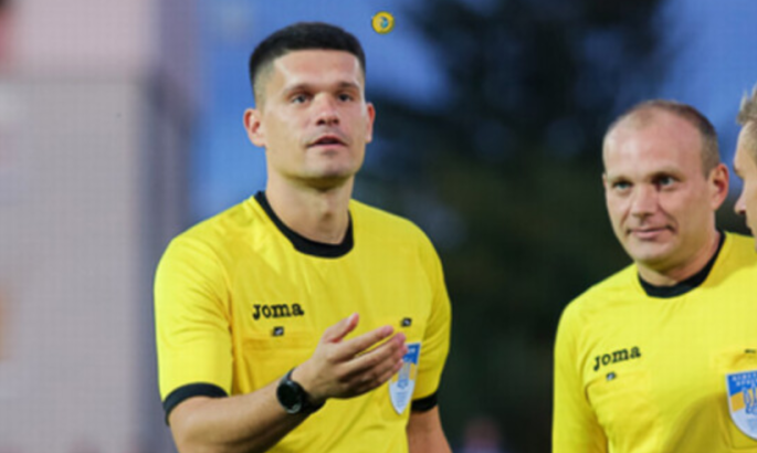 Два українські арбітри не отримають статусу арбітрів ФІФА