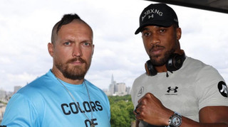 Усик подарував Джошуа вишиванку напередодні бою з Джейком Полом