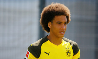 Боруссія розпочала продаж перук Вітселя. ФОТО