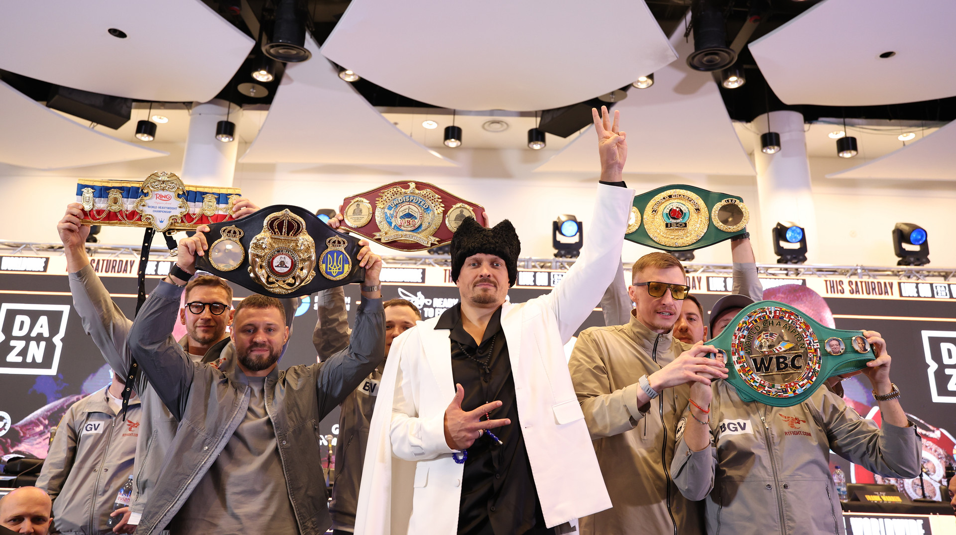 Лапін, Сіренко та Усик: о котрій почнуться бої українських боксерів у Лондоні