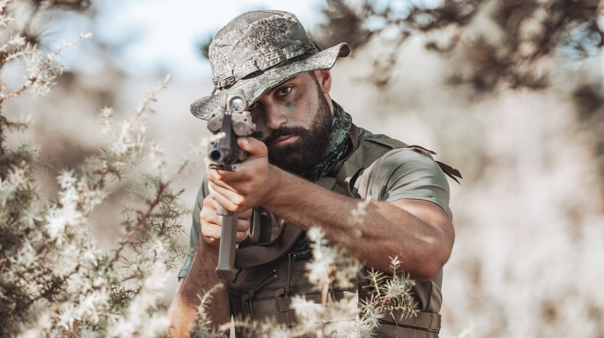 Відчув себе у ролі Командос: зірка Ман Сіті провів міжсезоння у військовому таборі