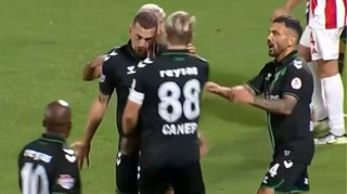 Скандал у Туреччині: капітан Сакарьяспора отримав вилучення за ляпас власному партнеру