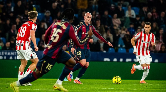 Аутсайдер Ла Ліги звільнив головного тренера