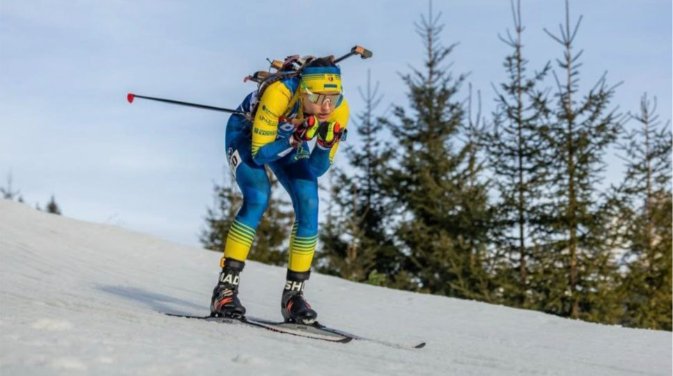 Александра Меркушина выиграла золото ЮЧМ-2026 в масс-старте