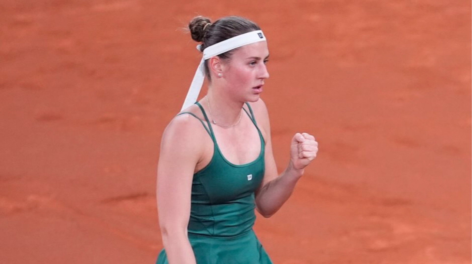 Сльози щастя: Костюк розплакалася просто на корті після перемоги на турнірі в Руані